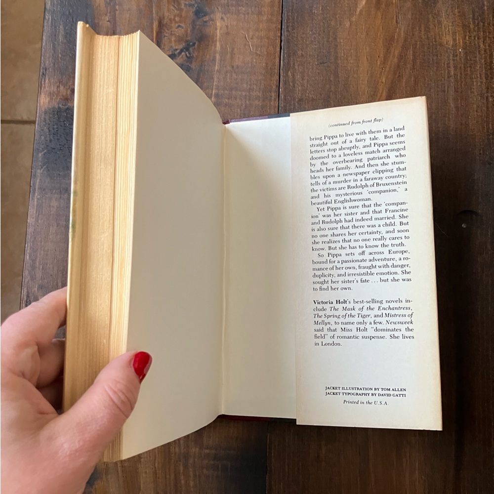 The Judas Kiss by Victoria Holt - Vintage Book Club Edition Hardcover 1981 - Picture 10 of 16